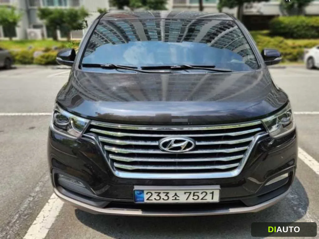 Hyundai Starex