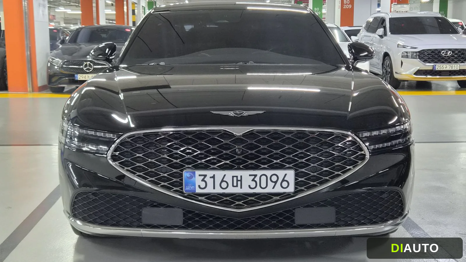 Genesis G90