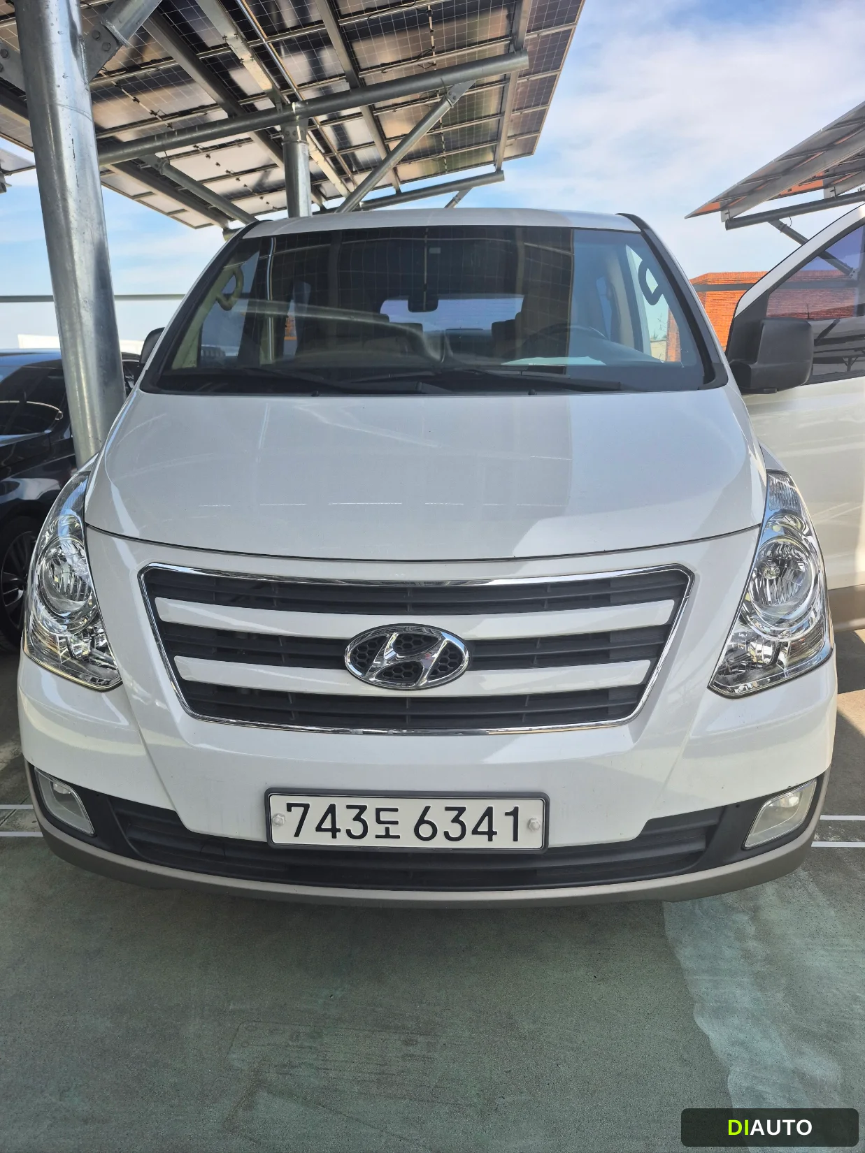 Hyundai Starex