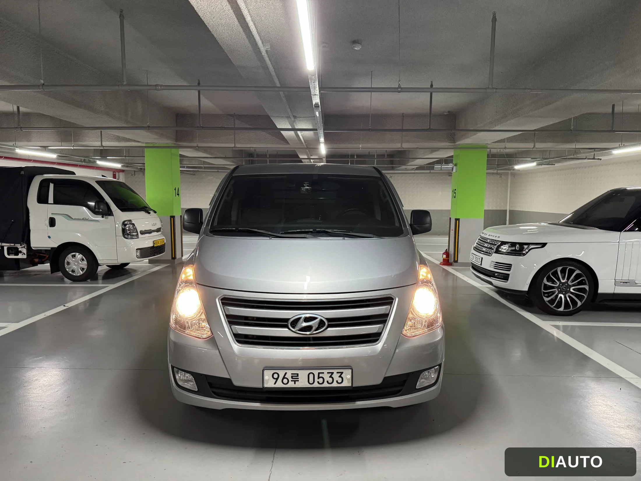 Hyundai Starex