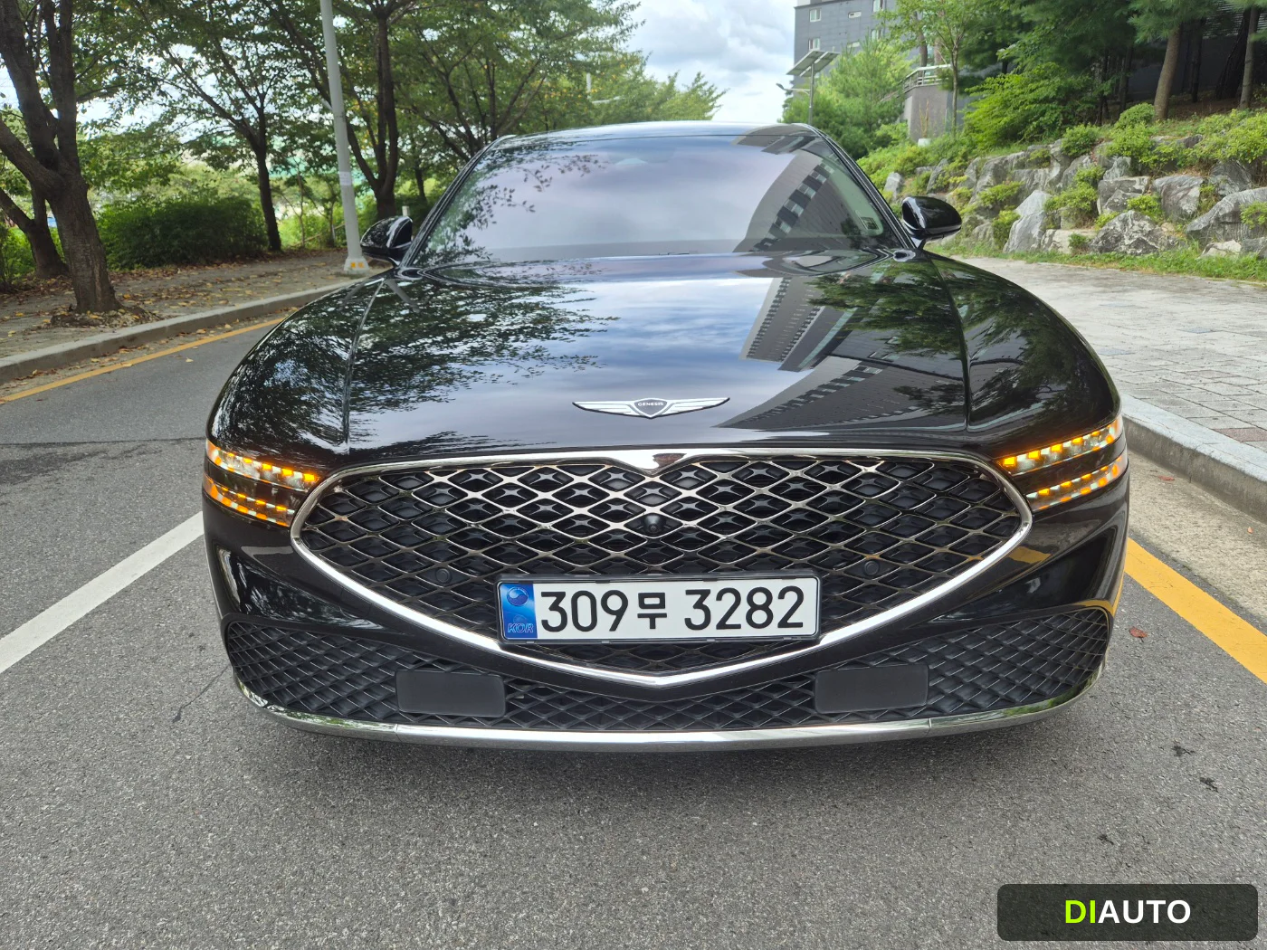 Genesis G90
