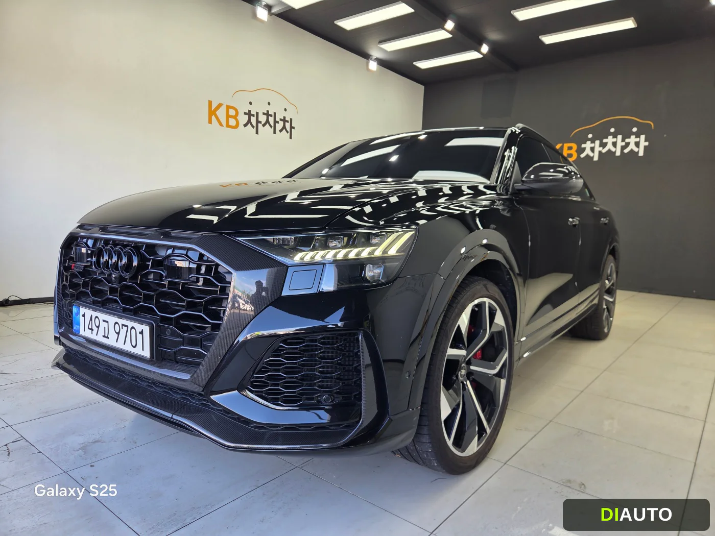 Audi RSQ8