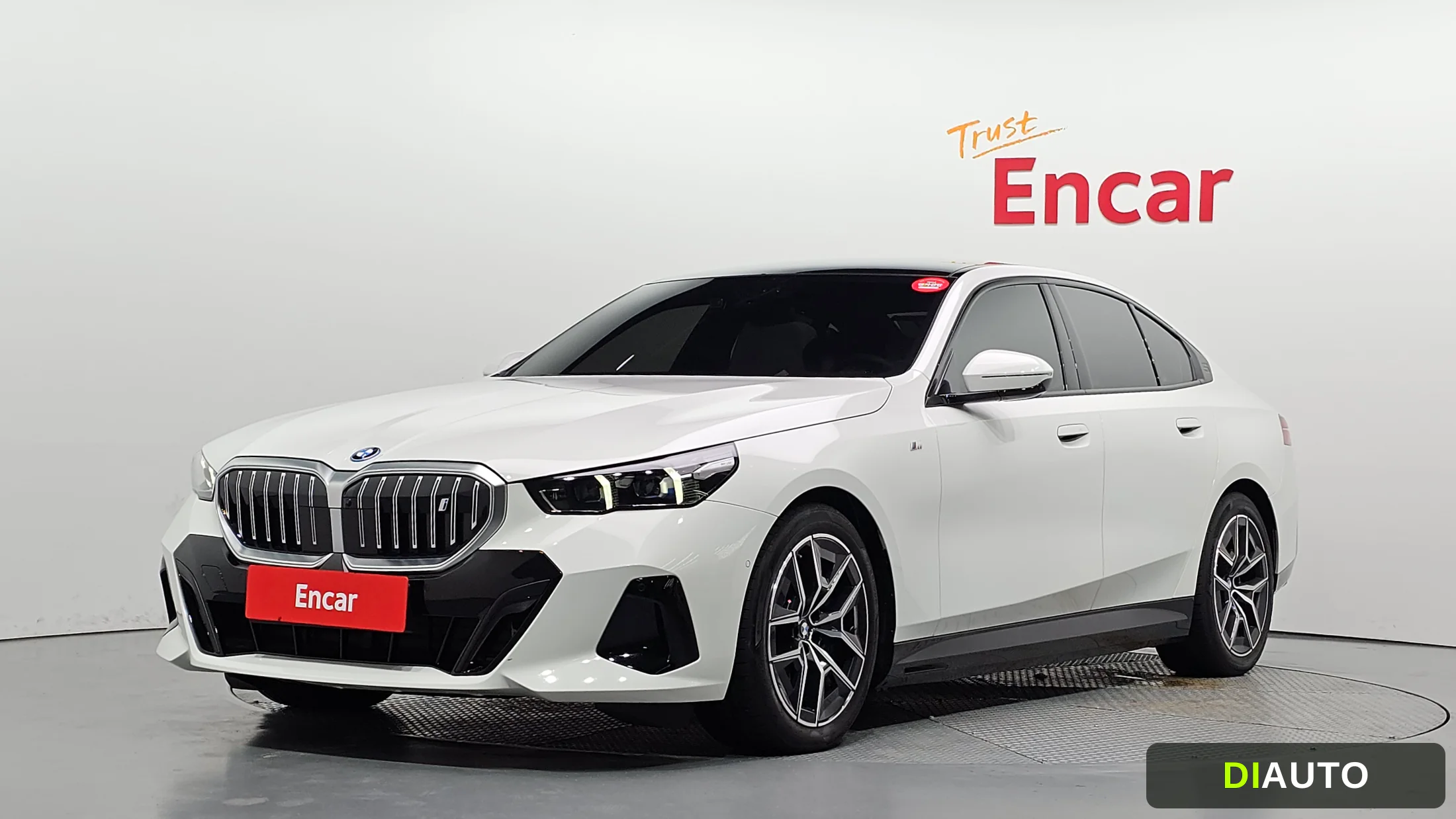 BMW i5