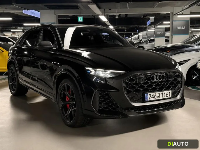 Audi RSQ8