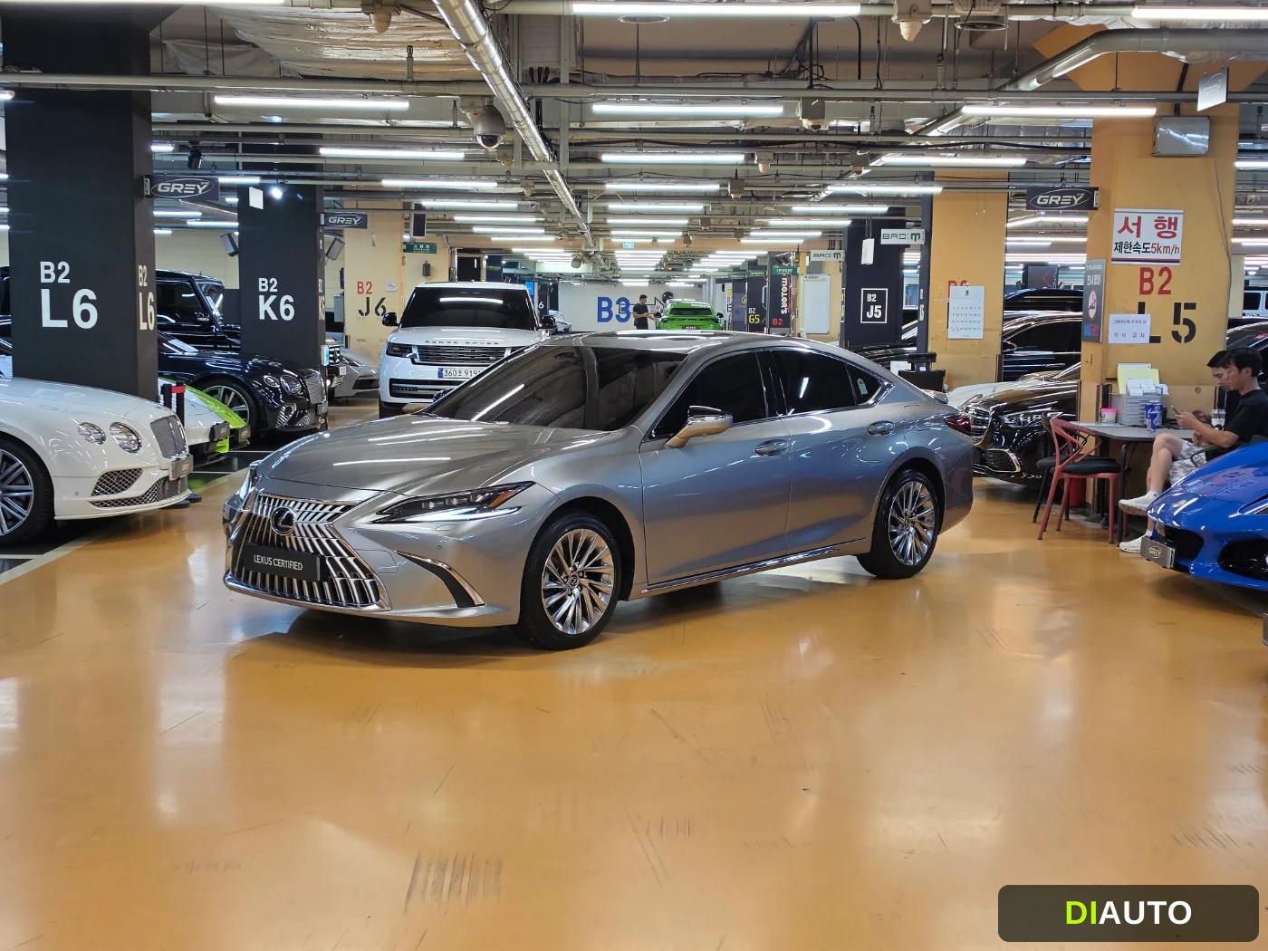 Lexus ES