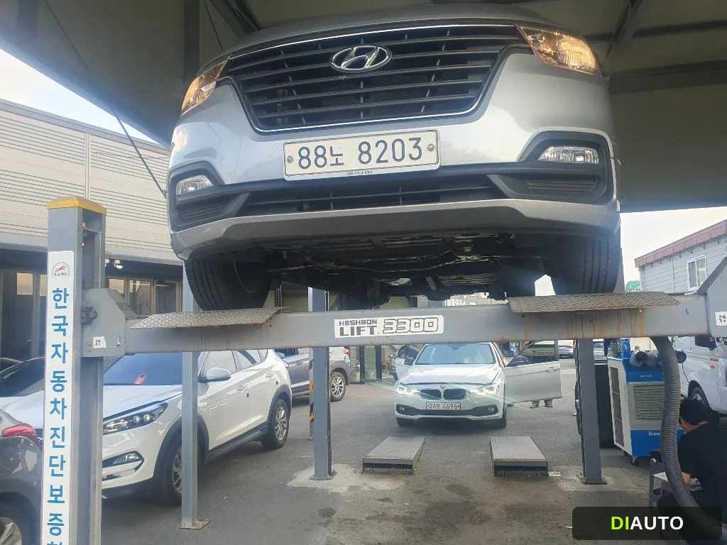 Hyundai Starex