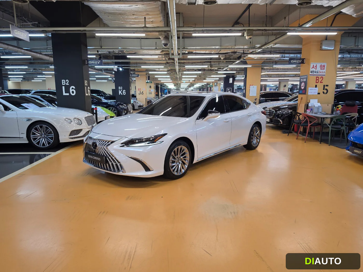 Lexus ES