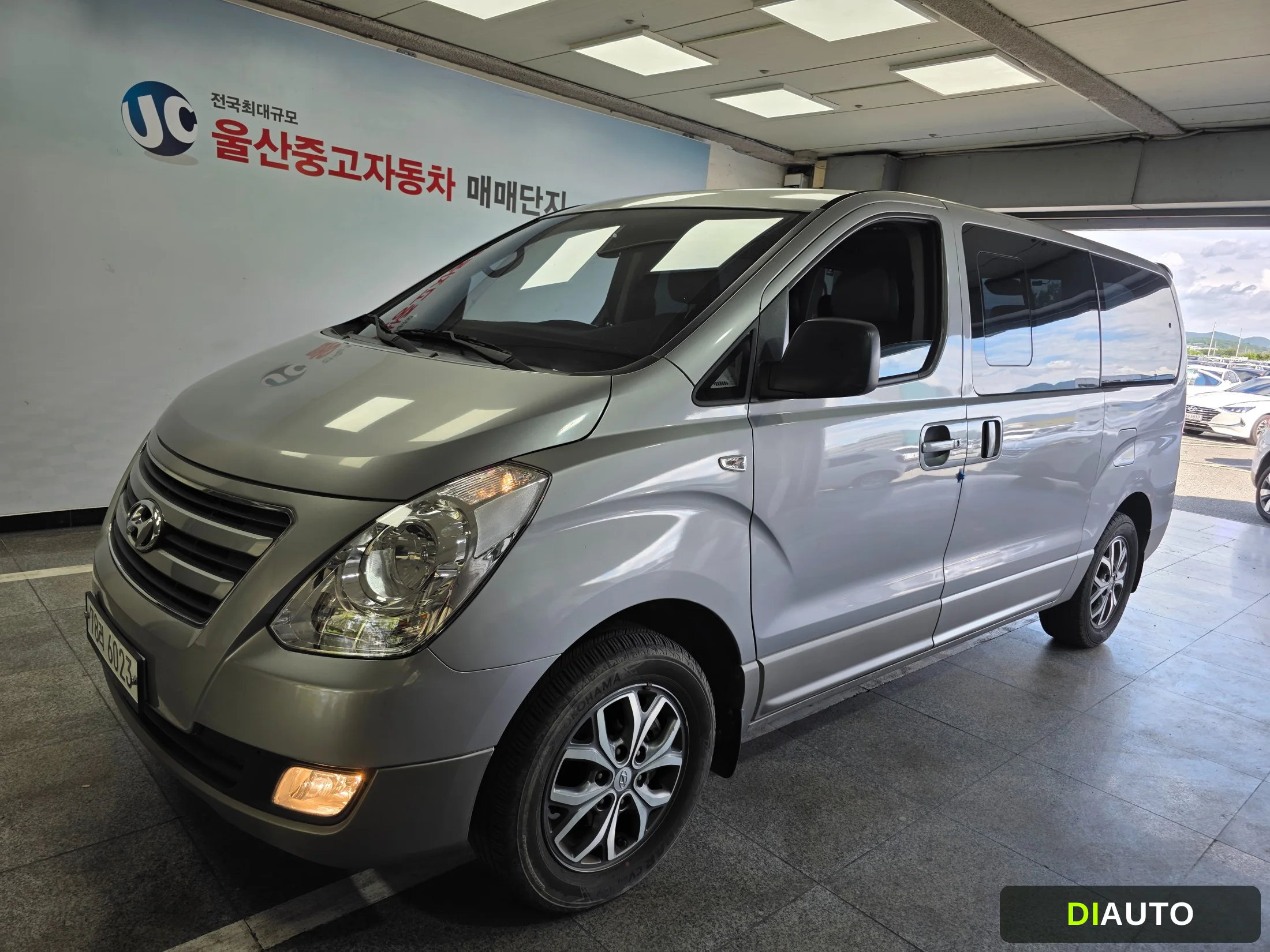 Hyundai Starex