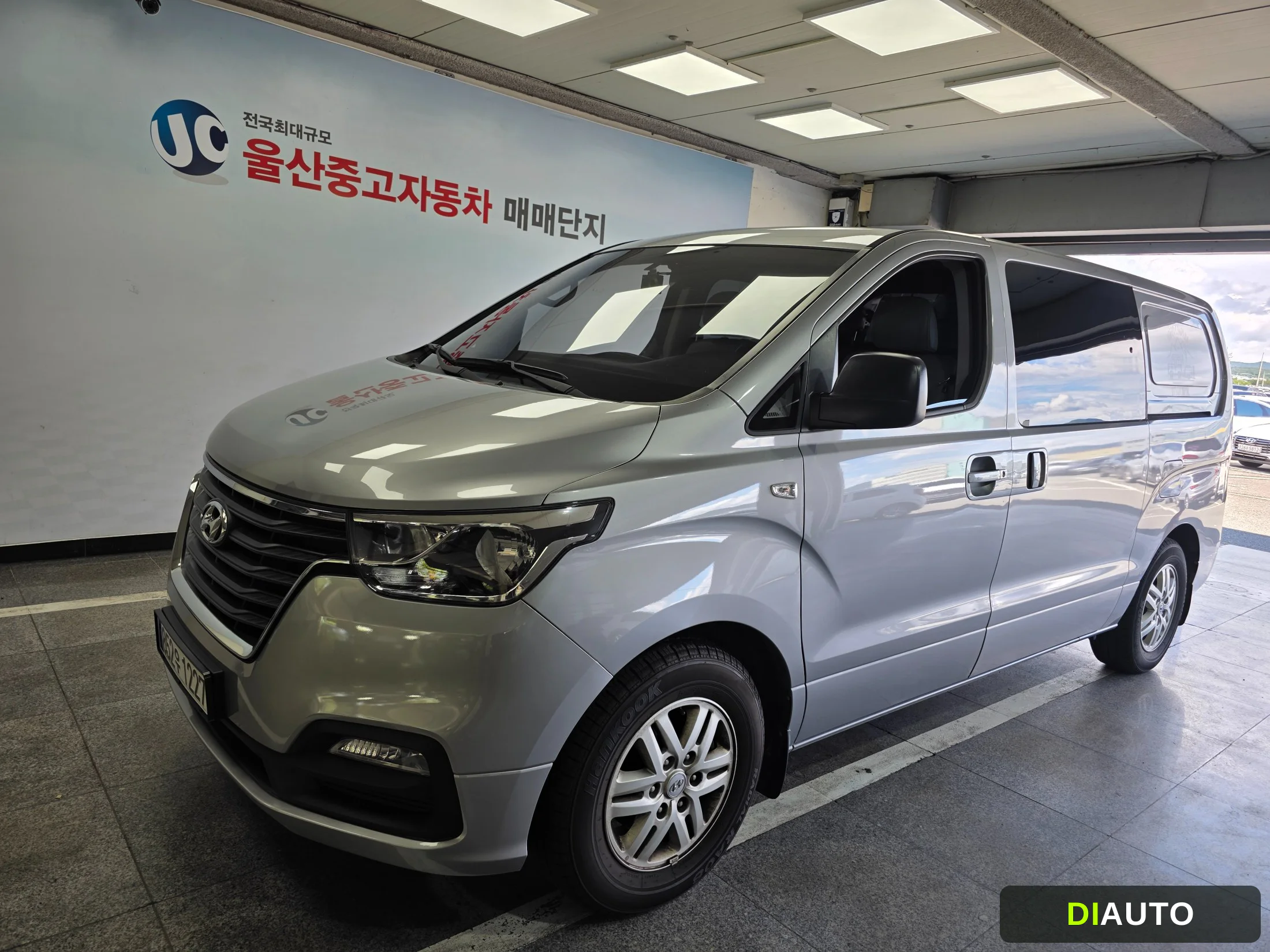 Hyundai Starex