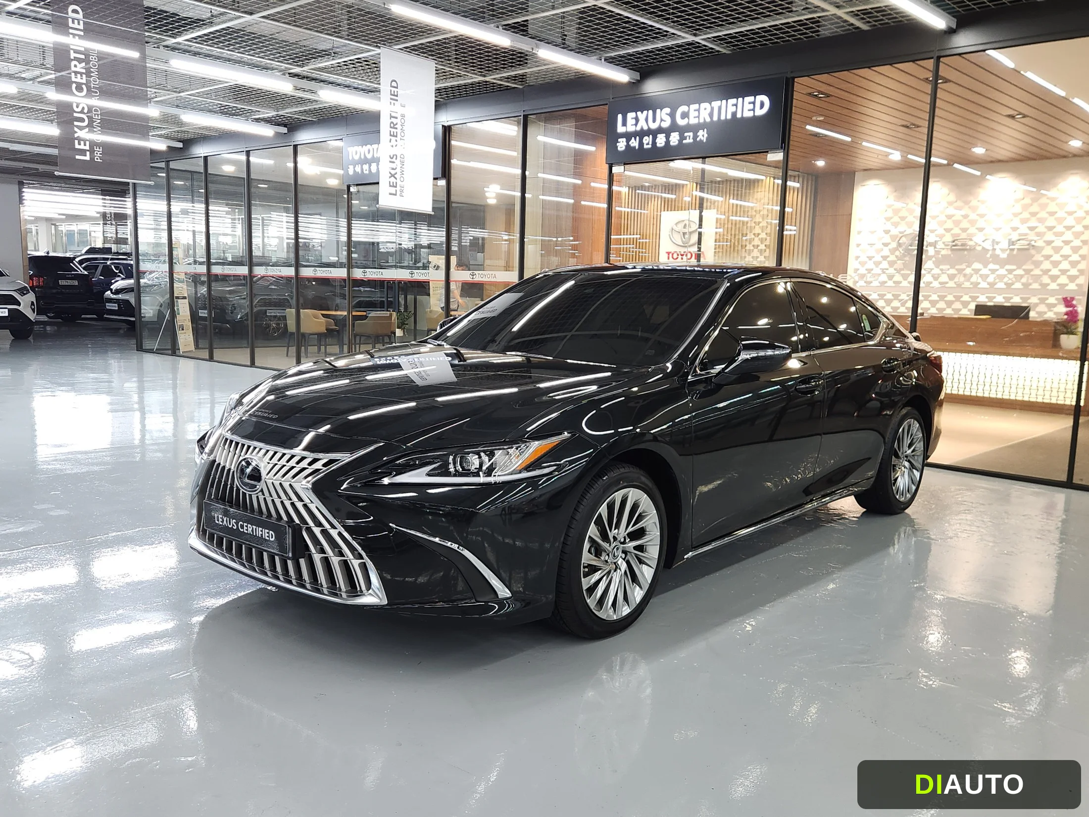 Lexus ES