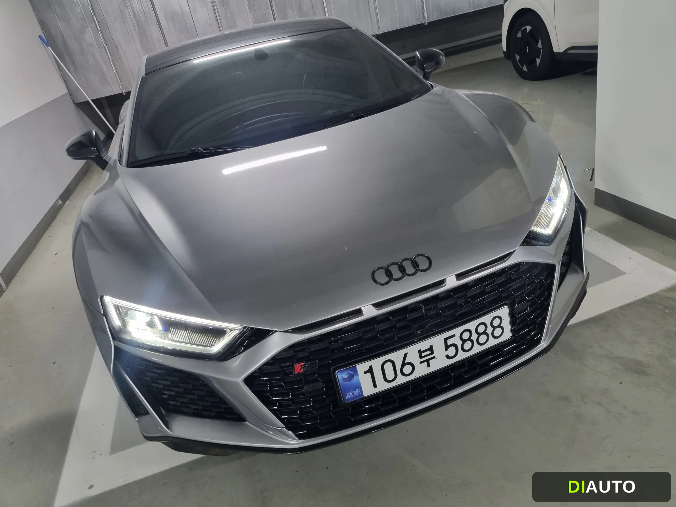 Audi R8