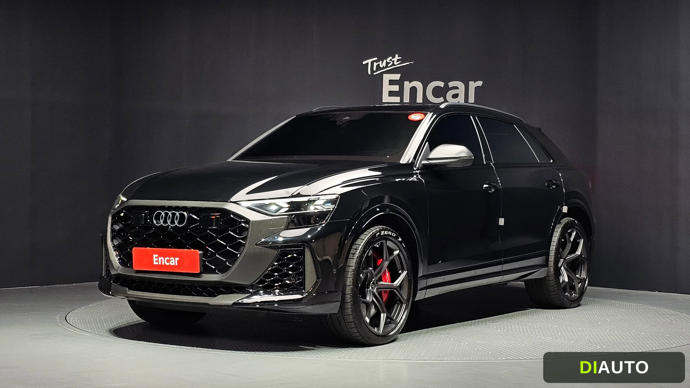 Audi RSQ8