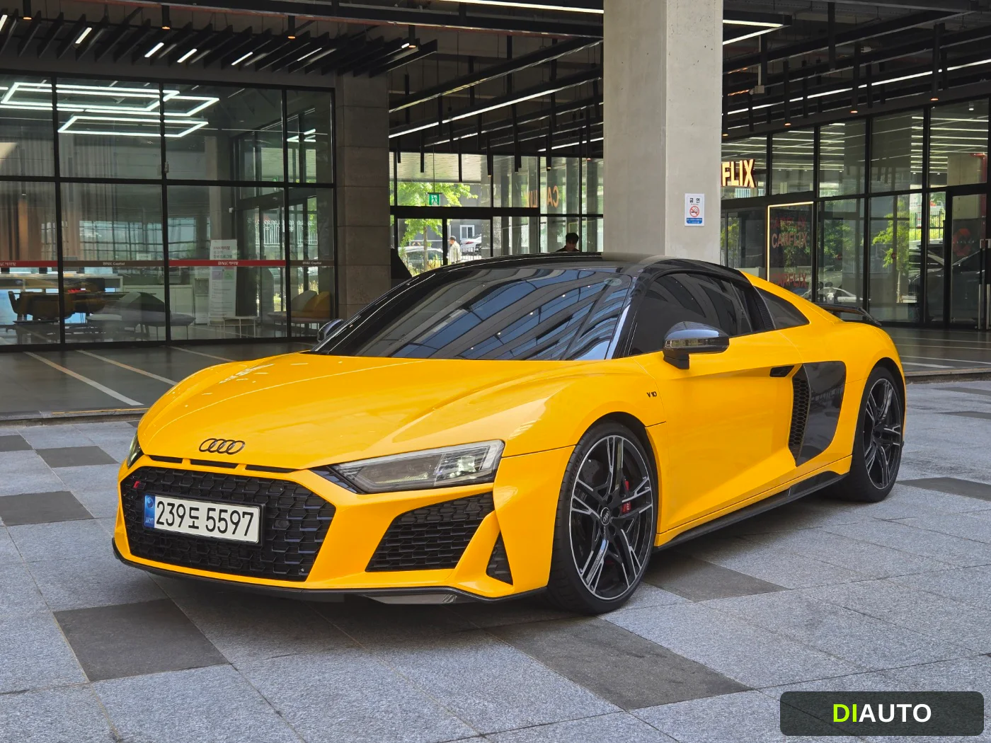 Audi R8