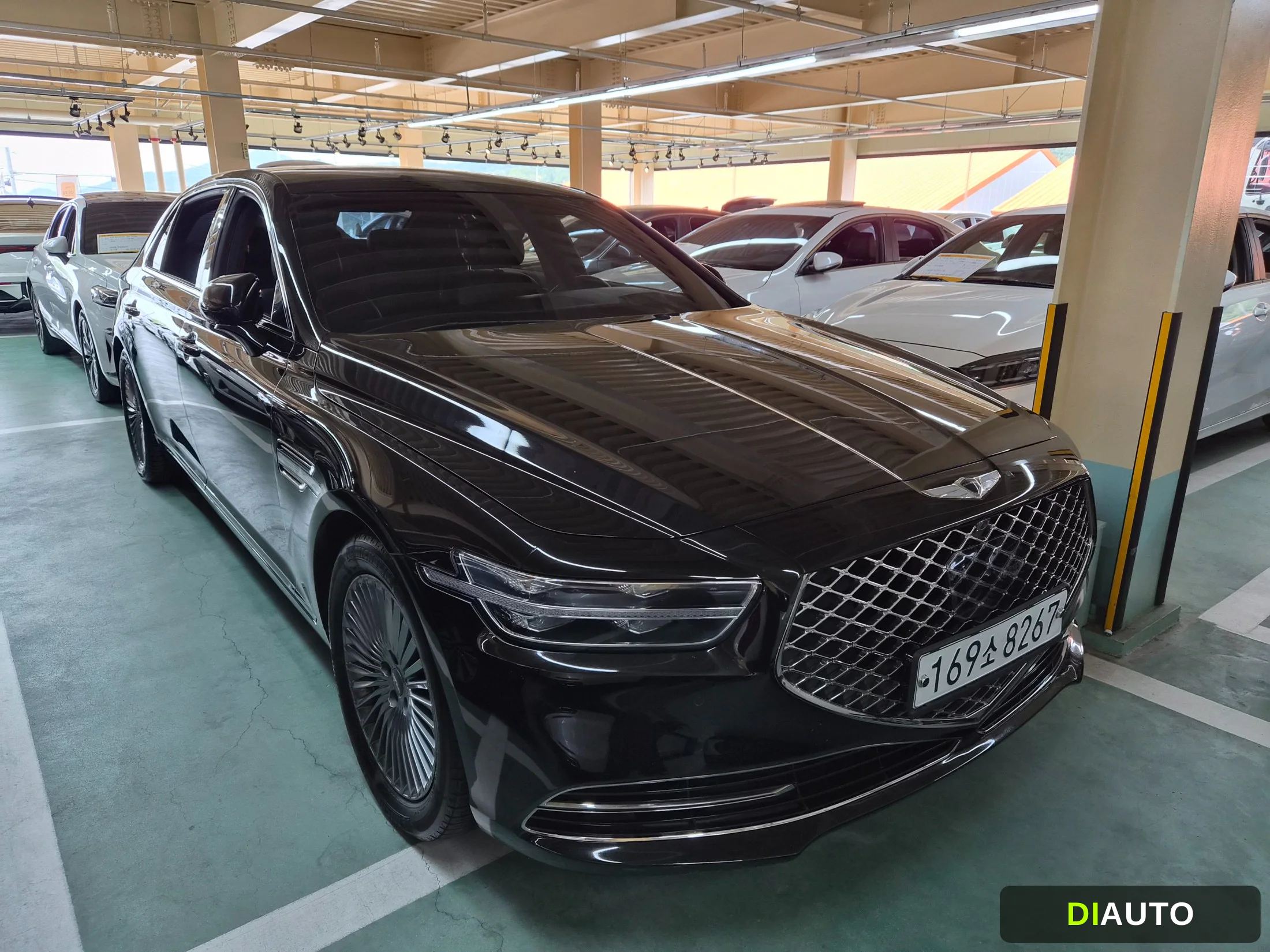 Genesis G90