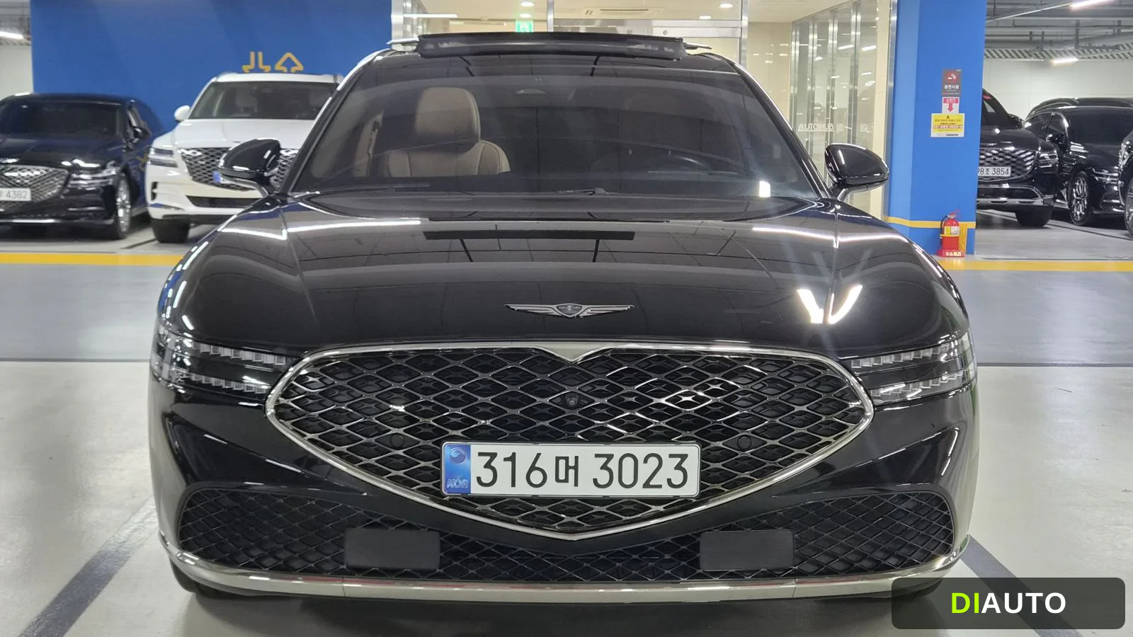 Genesis G90