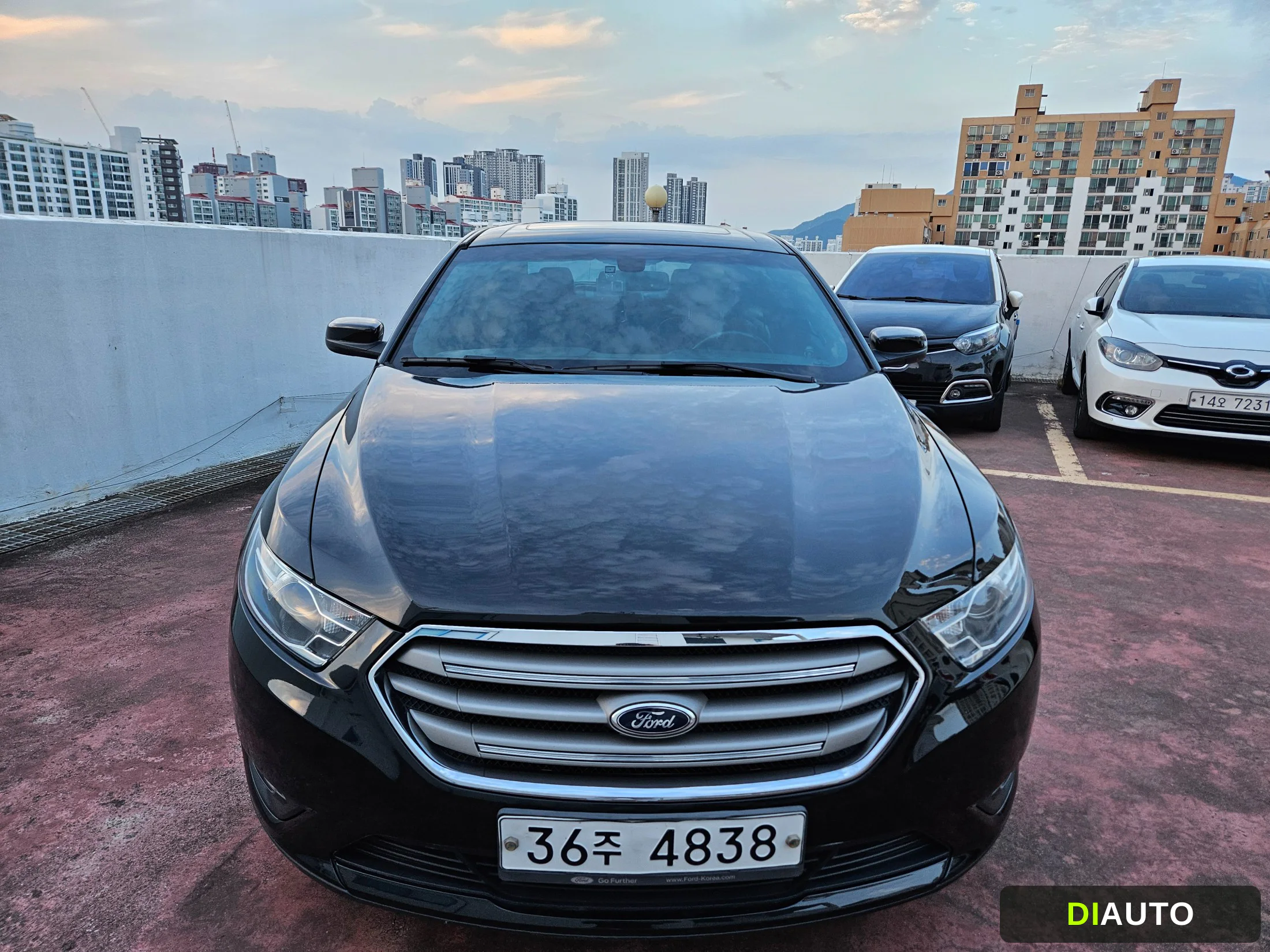 Ford Taurus